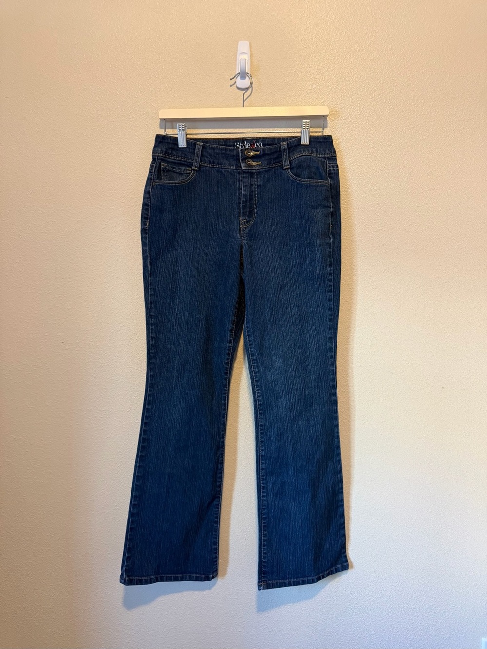 Bootcut Jeans πΌππ - Picture 2 of 5